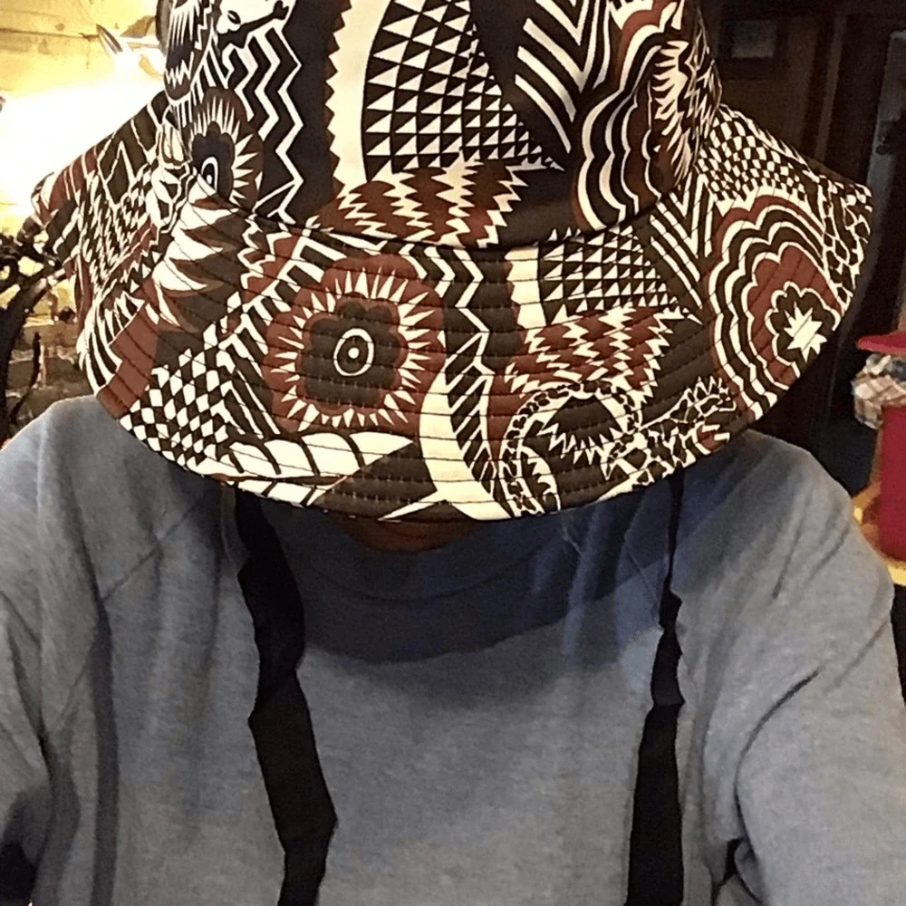 NEW! RARE Wyeth Brown & White Patterned Bucket Hat
